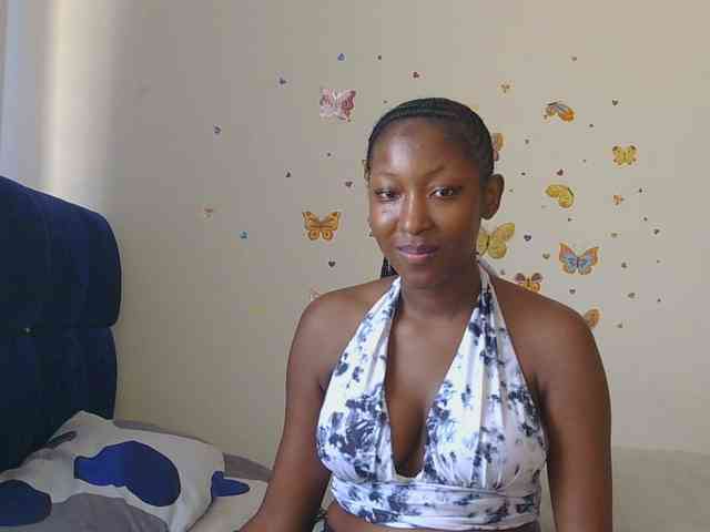 KittyKissess webcam