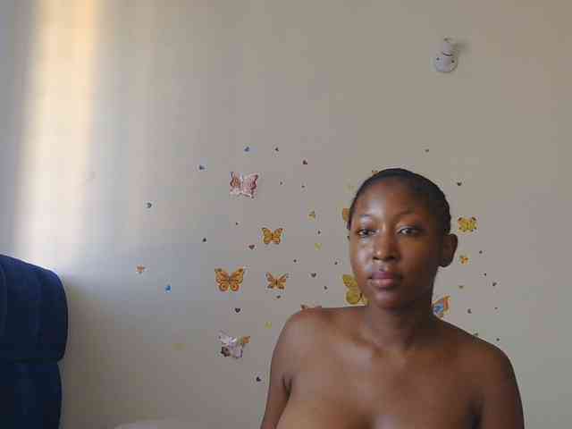 KittyKissess webcam