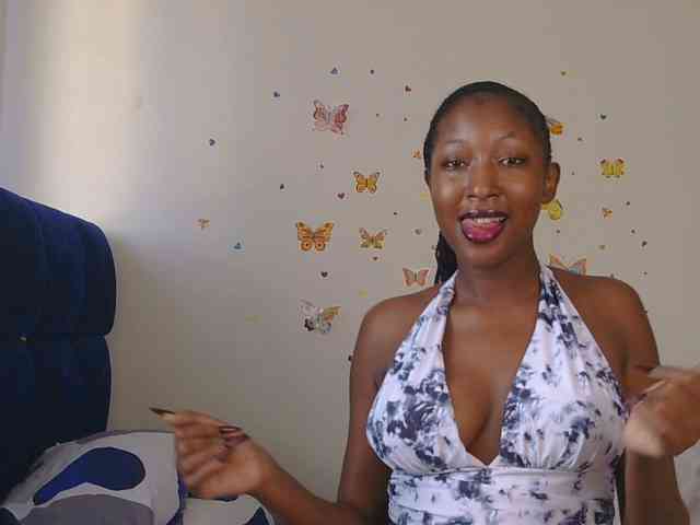 KittyKissess webcam