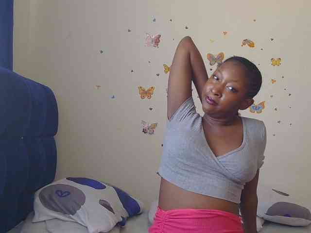 KittyKissess KittyKissess