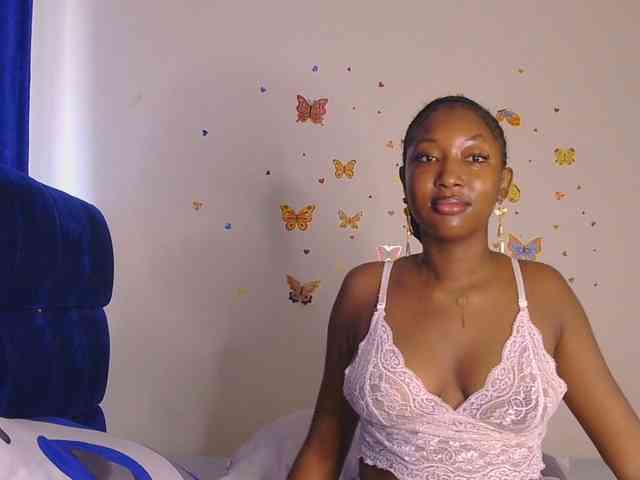 KittyKissess webcam