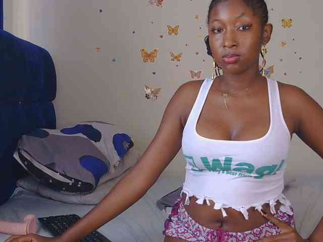 Modèle: KittyKissess