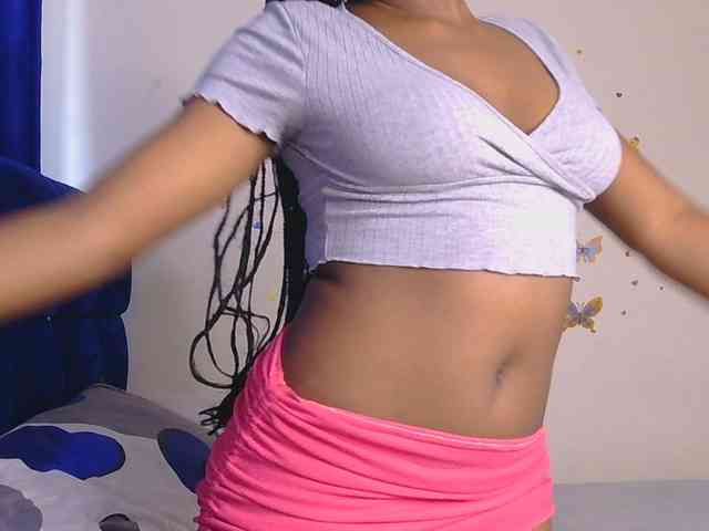 KittyKissess webcam