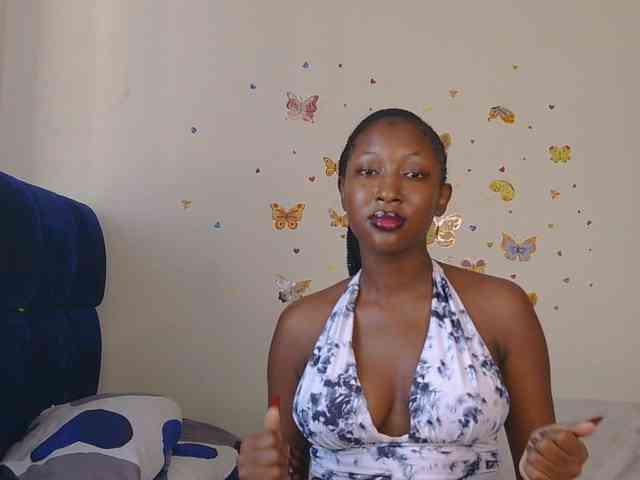 KittyKissess webcam