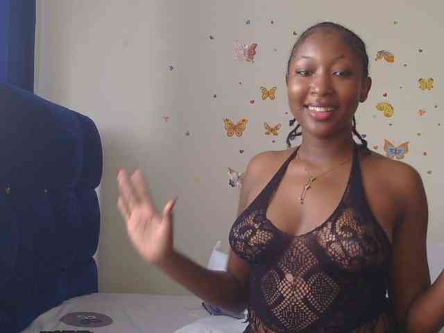 KittyKissess webcam