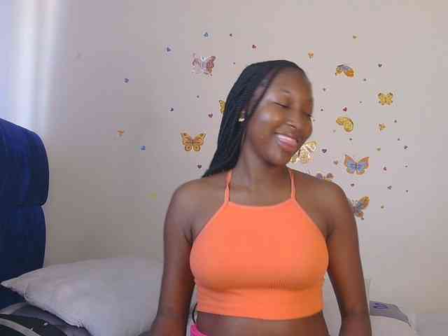 KittyKissess webcam