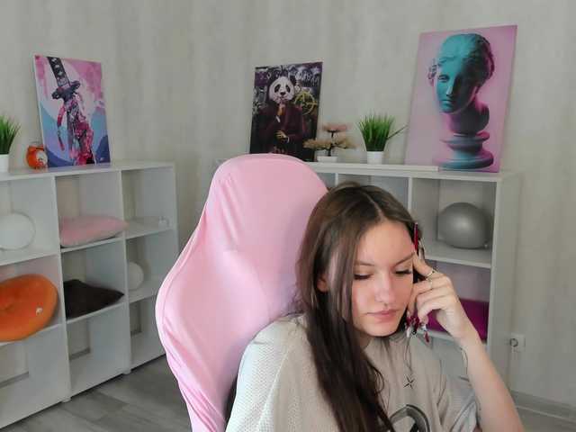 Golden-Whisper live cam on BongaCams