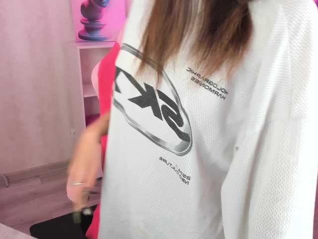 Golden-Whisper live cam on BongaCams