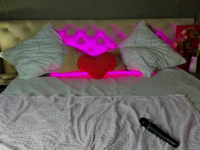 Golden-Whisper live cam on BongaCams