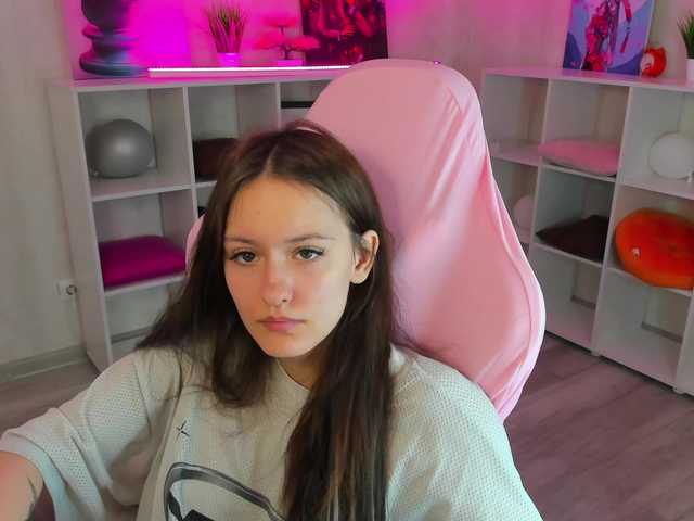 Golden-Whisper live cam on BongaCams