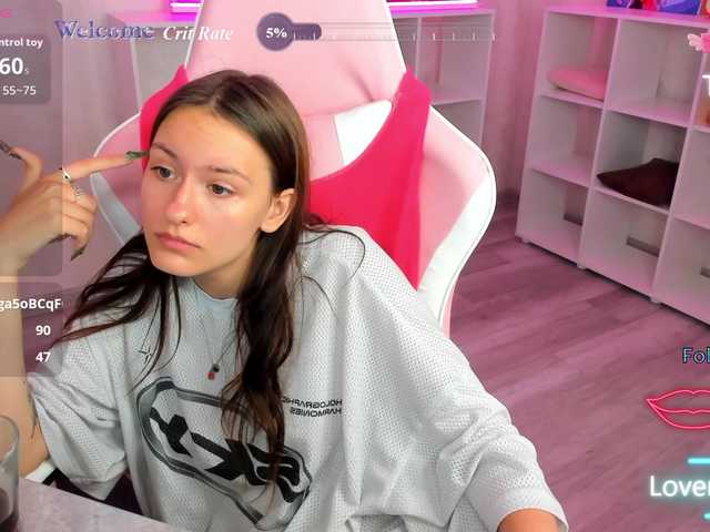 Golden-Whisper live cam on BongaCams