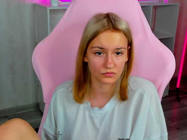 golden-whisper live sex show