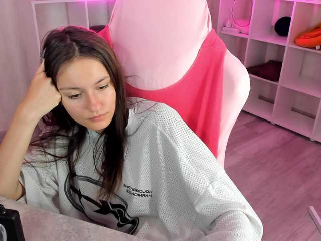Golden-Whisper live cam on BongaCams