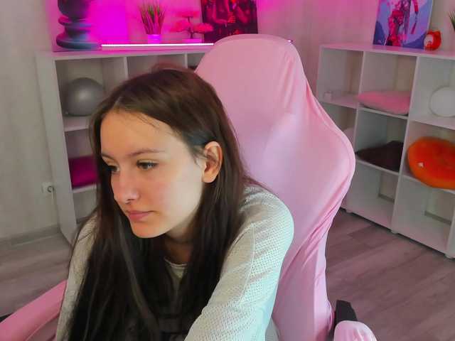 Golden-Whisper live cam on BongaCams