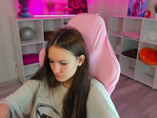 Golden-Whisper live cam on BongaCams