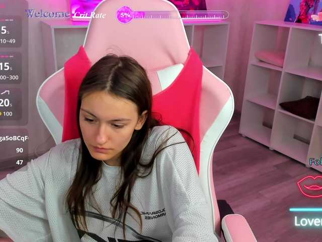 Golden-Whisper live cam on BongaCams