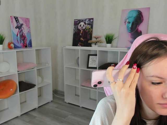 Golden-Whisper live cam on BongaCams