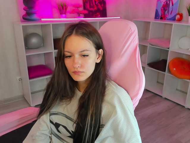 Golden-Whisper live cam on BongaCams
