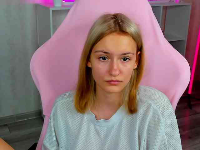 Golden-Whisper webcam