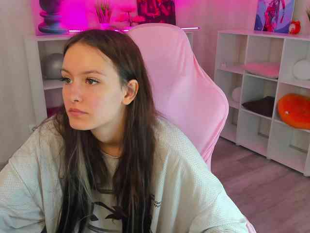 Golden-Whisper webcam