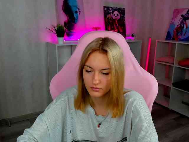 Golden-Whisper webcam