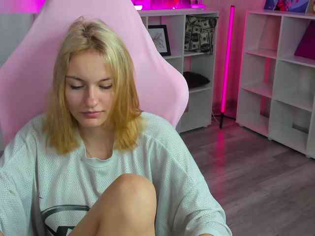 Golden-Whisper webcam