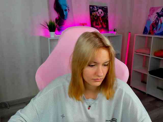Golden-Whisper webcam