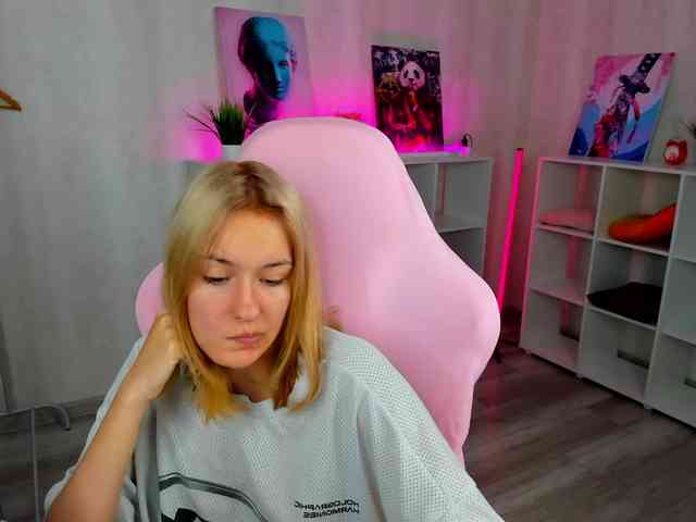 Golden-Whisper webcam