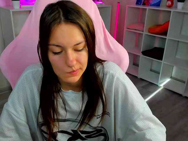 Golden-Whisper Sex Cam Show