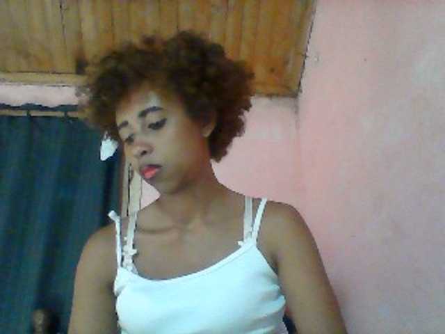 Fabrilla live cam on BongaCams