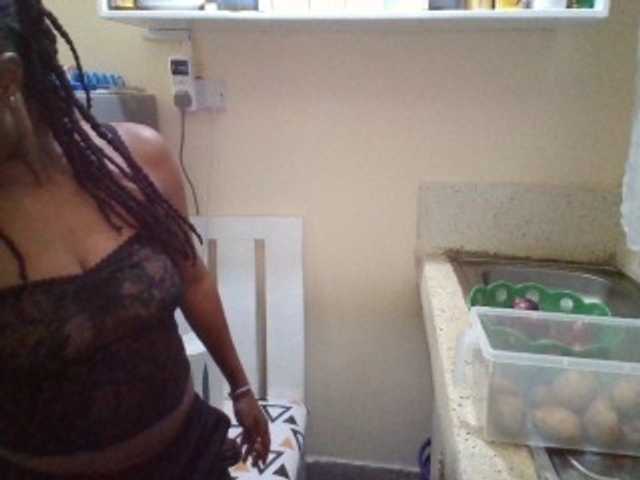 Kyaa live cam on BongaCams