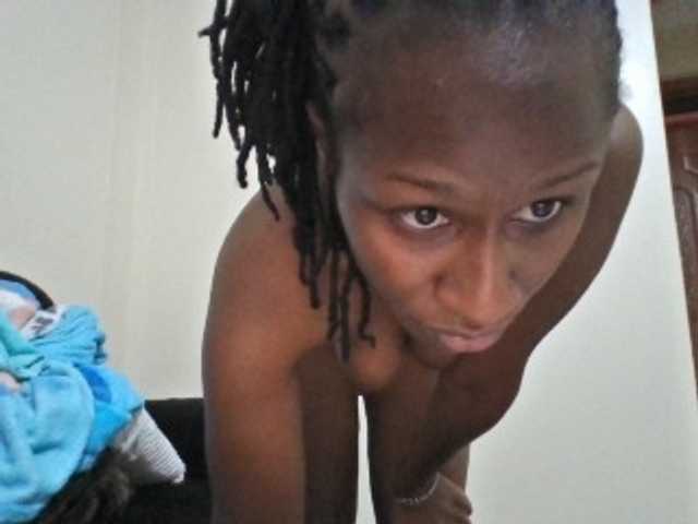Kyaa live cam on BongaCams