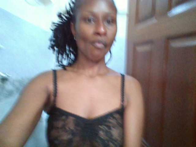 Kyaa live cam on BongaCams