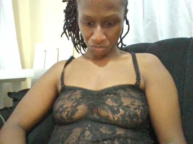 Kyaa live cam on BongaCams