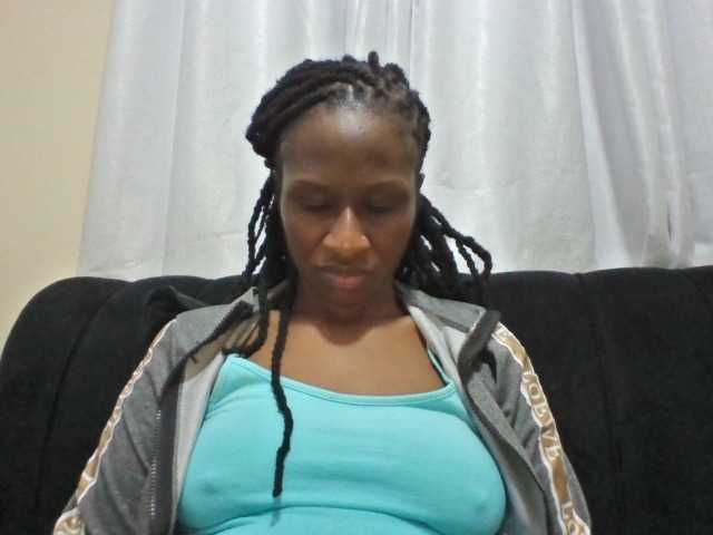 Kyaa live cam on BongaCams