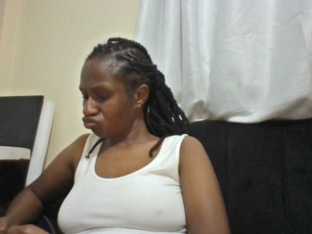 Kyaa live cam on BongaCams