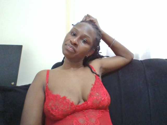 Kyaa live cam on BongaCams