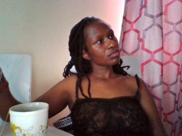 Kyaa live cam on BongaCams