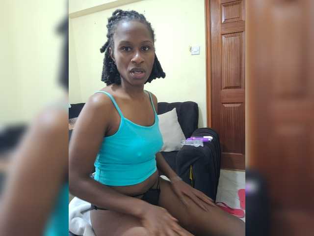 Kyaa live cam on BongaCams