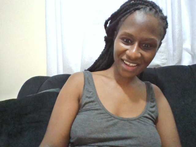 Kyaa live cam on BongaCams