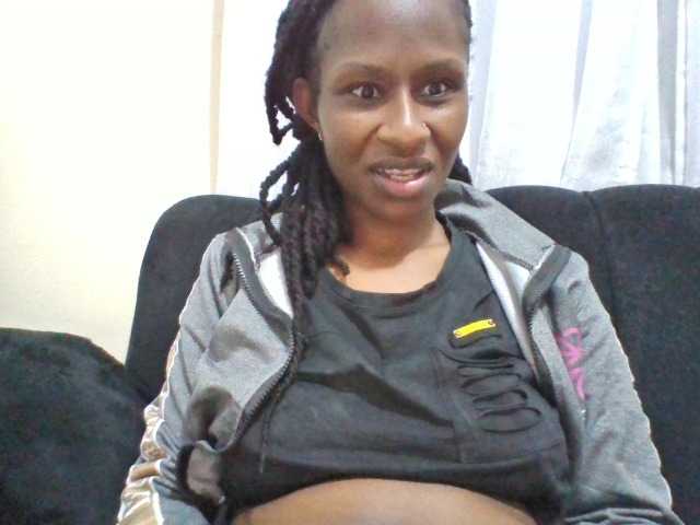 Kyaa live cam on BongaCams