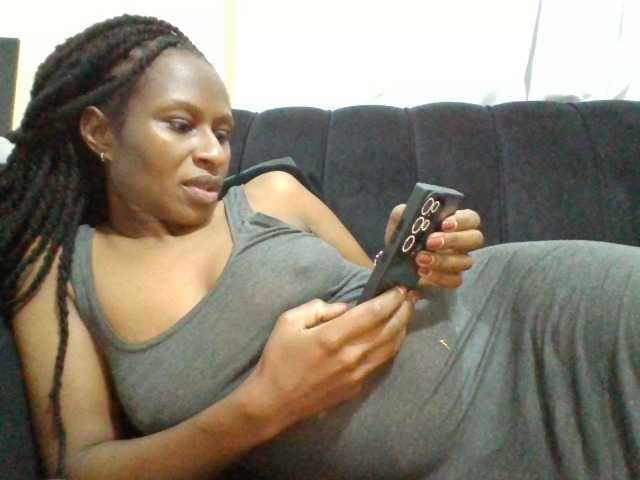 Kyaa live cam on BongaCams