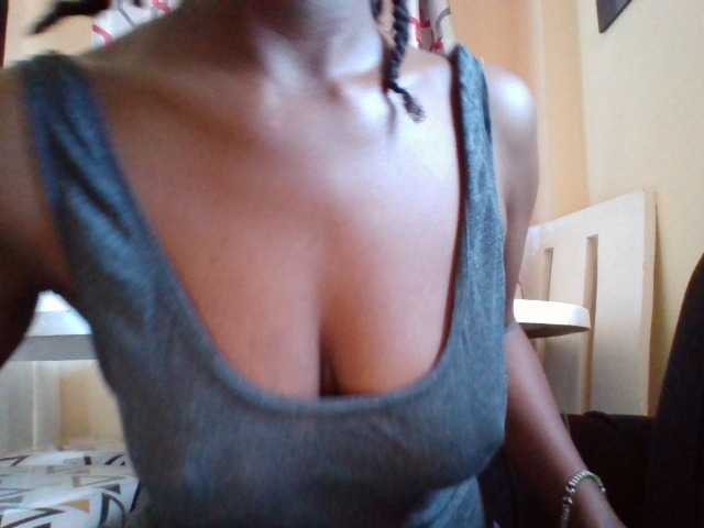 Kyaa live cam on BongaCams
