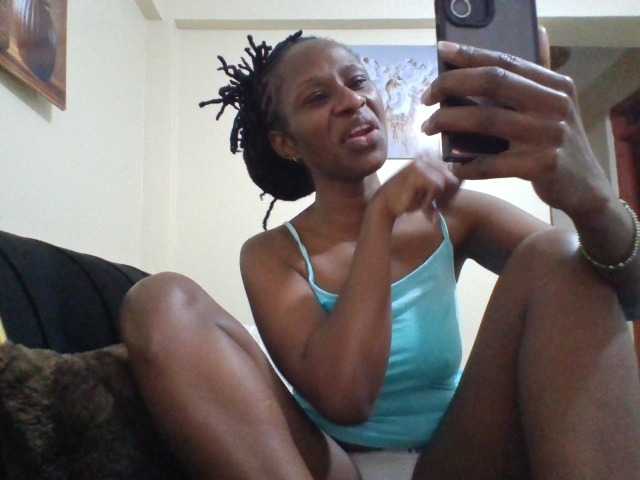 Kyaa live cam on BongaCams