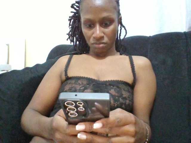 Kyaa live cam on BongaCams
