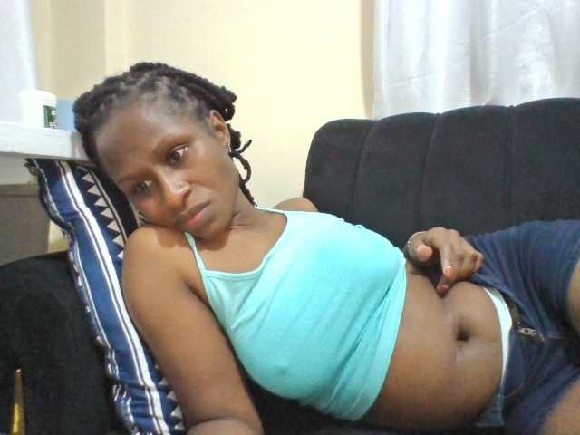 Kyaa live cam on BongaCams