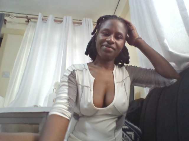 Kyaa live cam on BongaCams