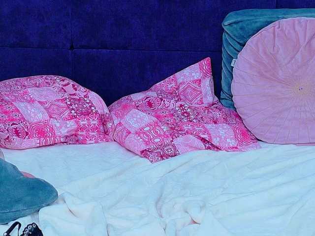 NataliaCroft's BongaCams show and profile