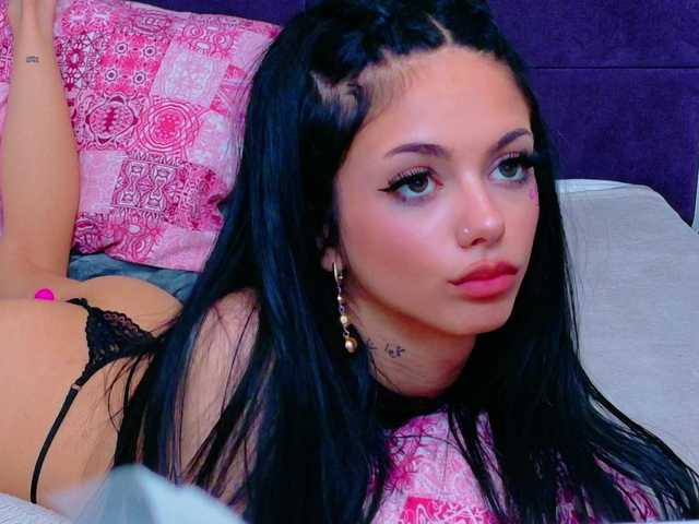 NataliaCroft's BongaCams show and profile