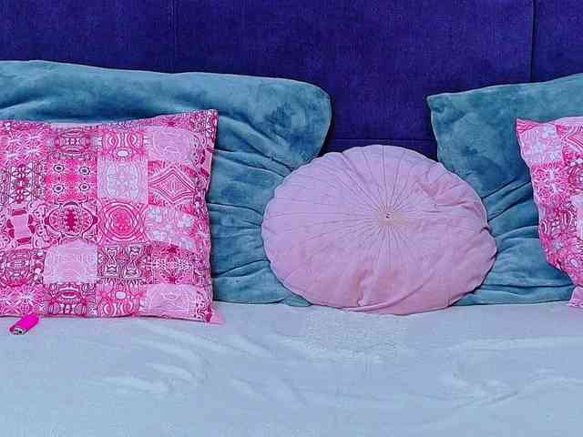 NataliaCroft Live Webcam on BongaCams